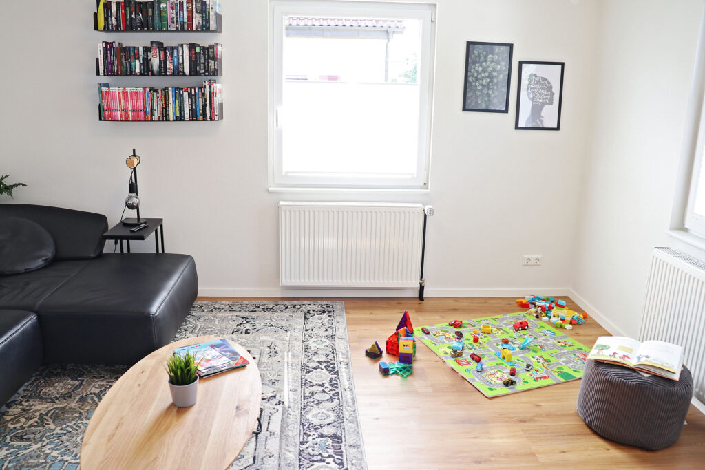 HQ16 Ferienhaus - Wohnzimmer und Spielecke für Kinder